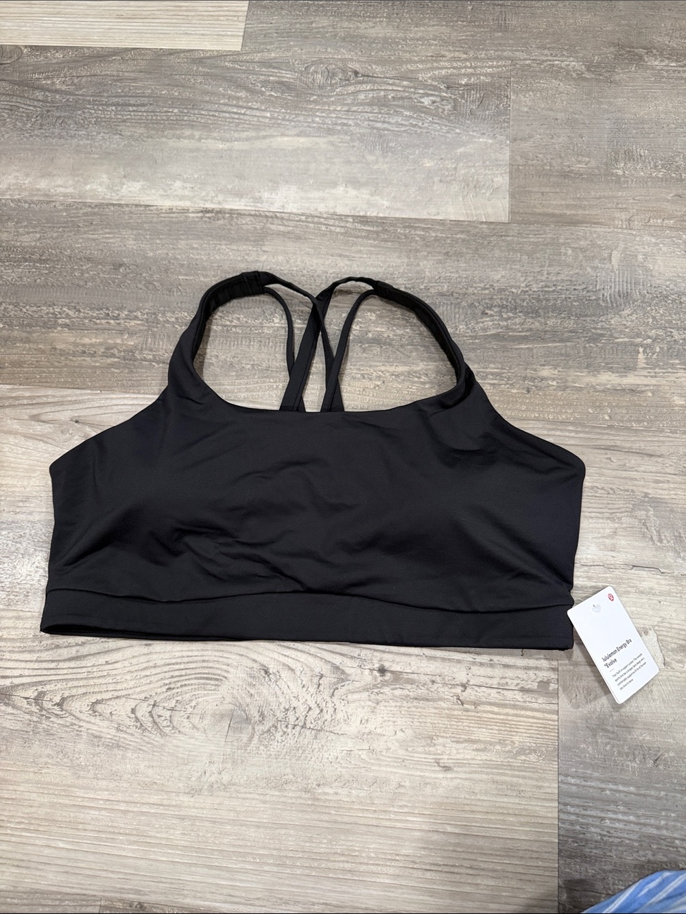 NEW with tags Lululemon Energy Bra Medium Support, B-D Cups *Evolve Black